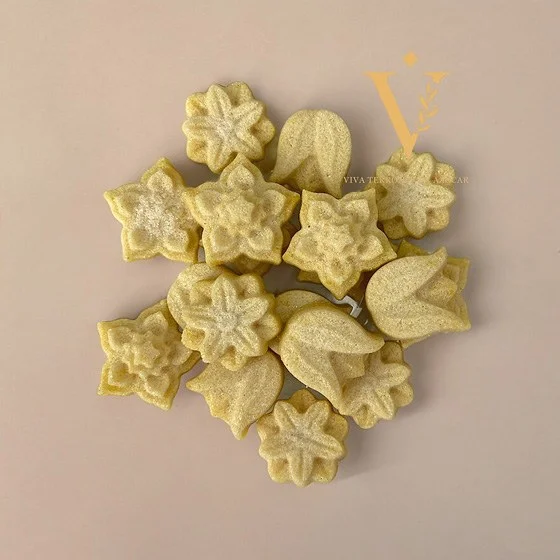 Terrones de azúcar con forma de flor.